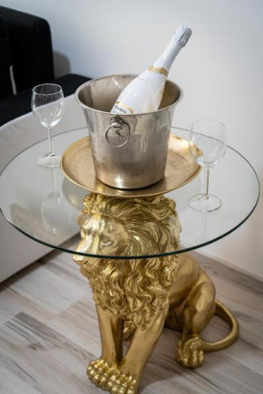Golden Lion Suite
